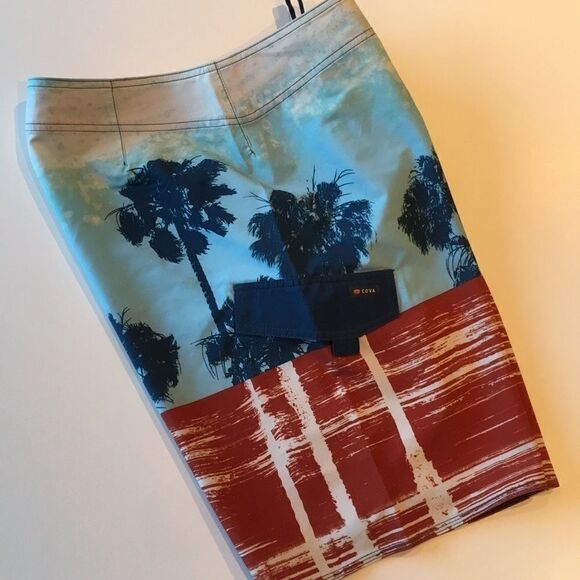 Cova Oasis Boardshort  - Picture 3 of 4